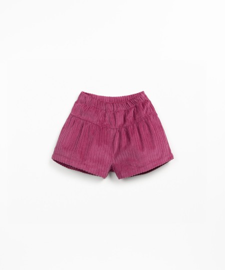 Corduroy shorts with a blend of recycled cotton and cotton