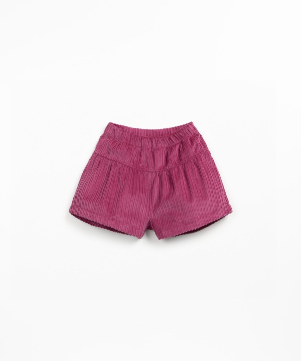 Corduroy shorts with a blend of recycled cotton and cotton