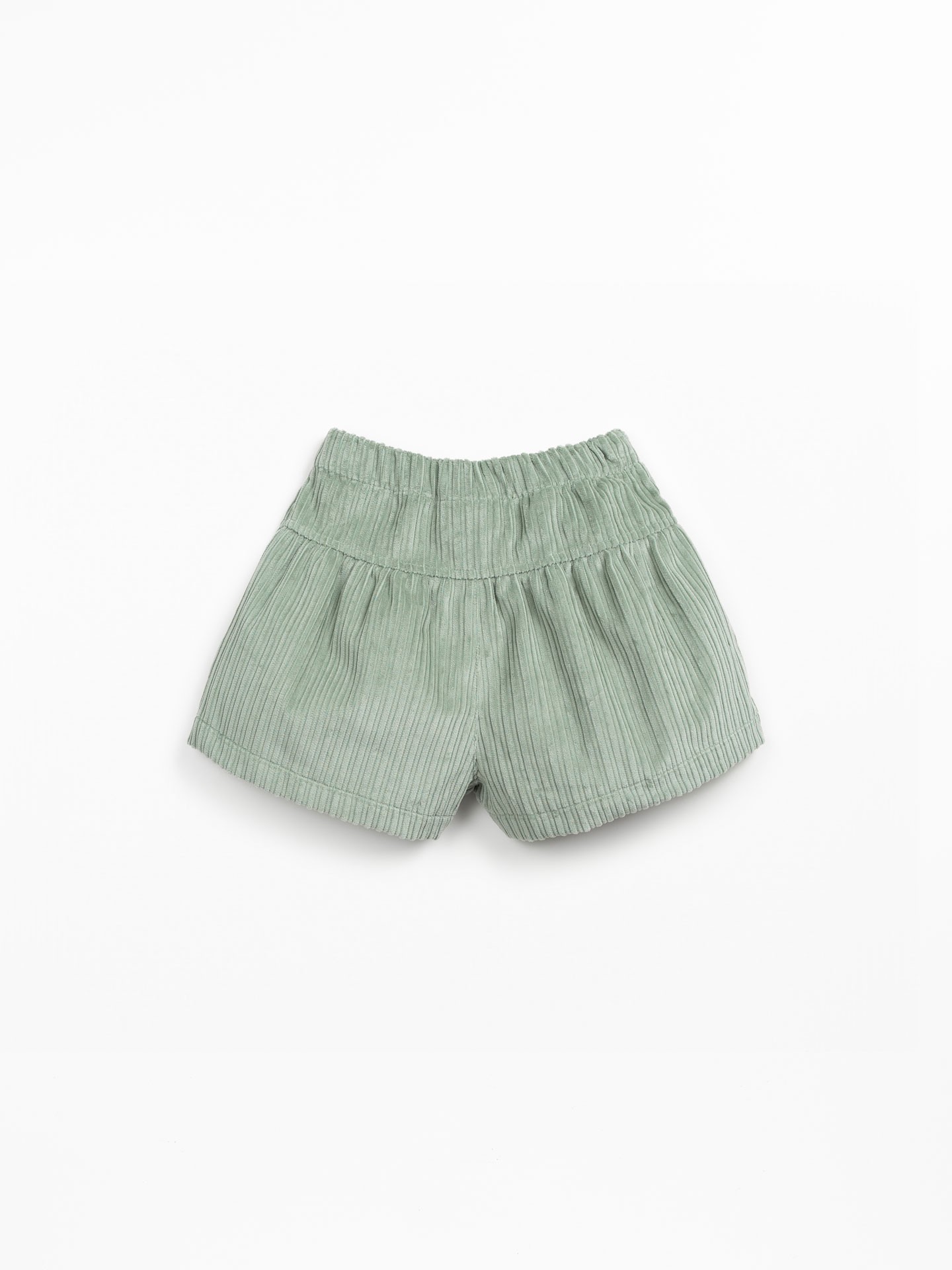 Calção em bombazine com mistura de algodão reciclado e algodão