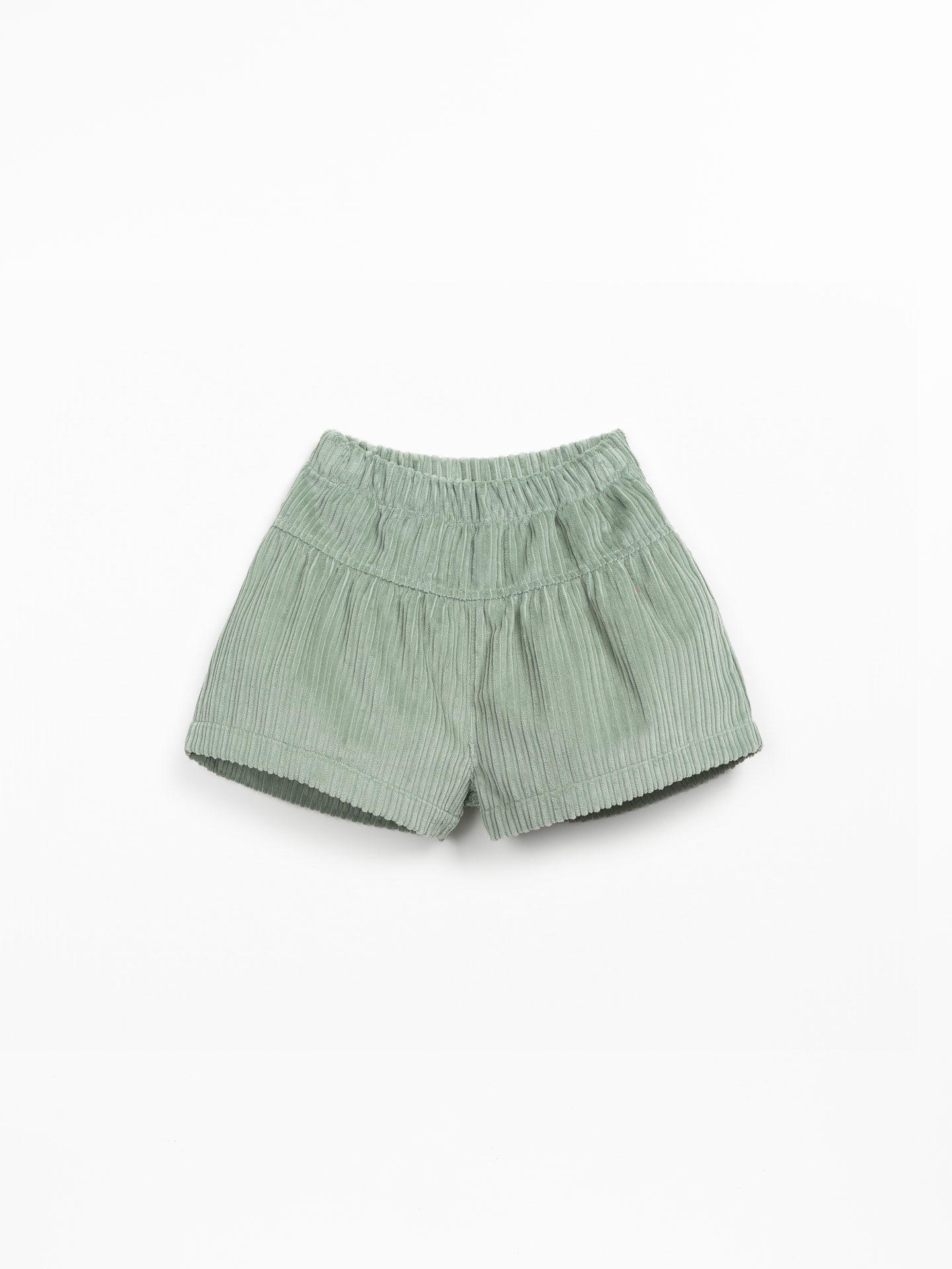 Calção em bombazine com mistura de algodão reciclado e algodão