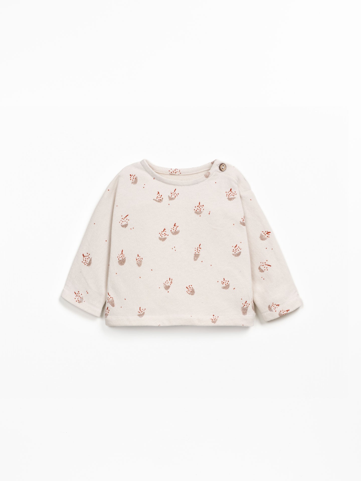 T-shirt de malha com mistura de fibras naturais e fibras reciclada