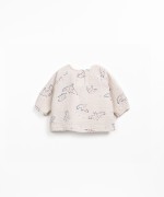 Blusa de tecido com estampado de pssaros