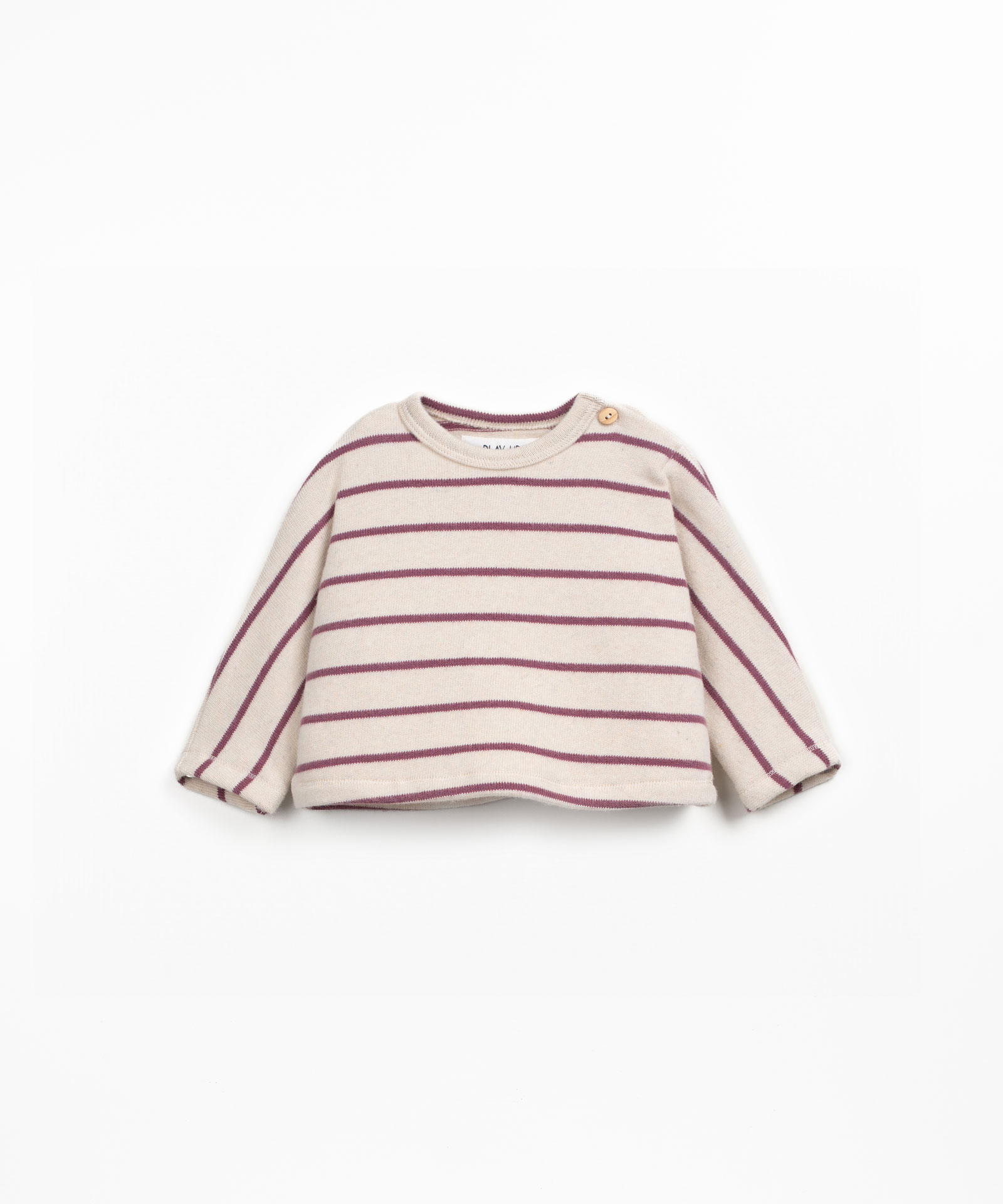 Knit sweater with a blend of natural fibers and recycled cotton