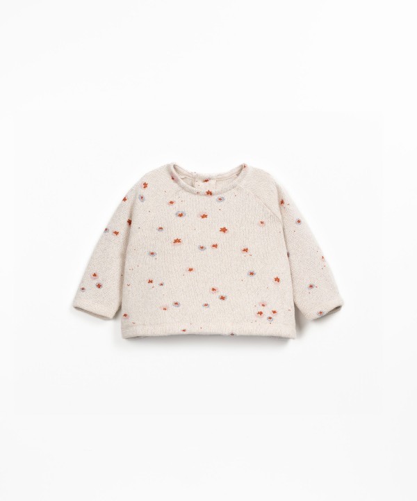 Camisola de malha com mistura de fibras naturais e fibras recicladas
