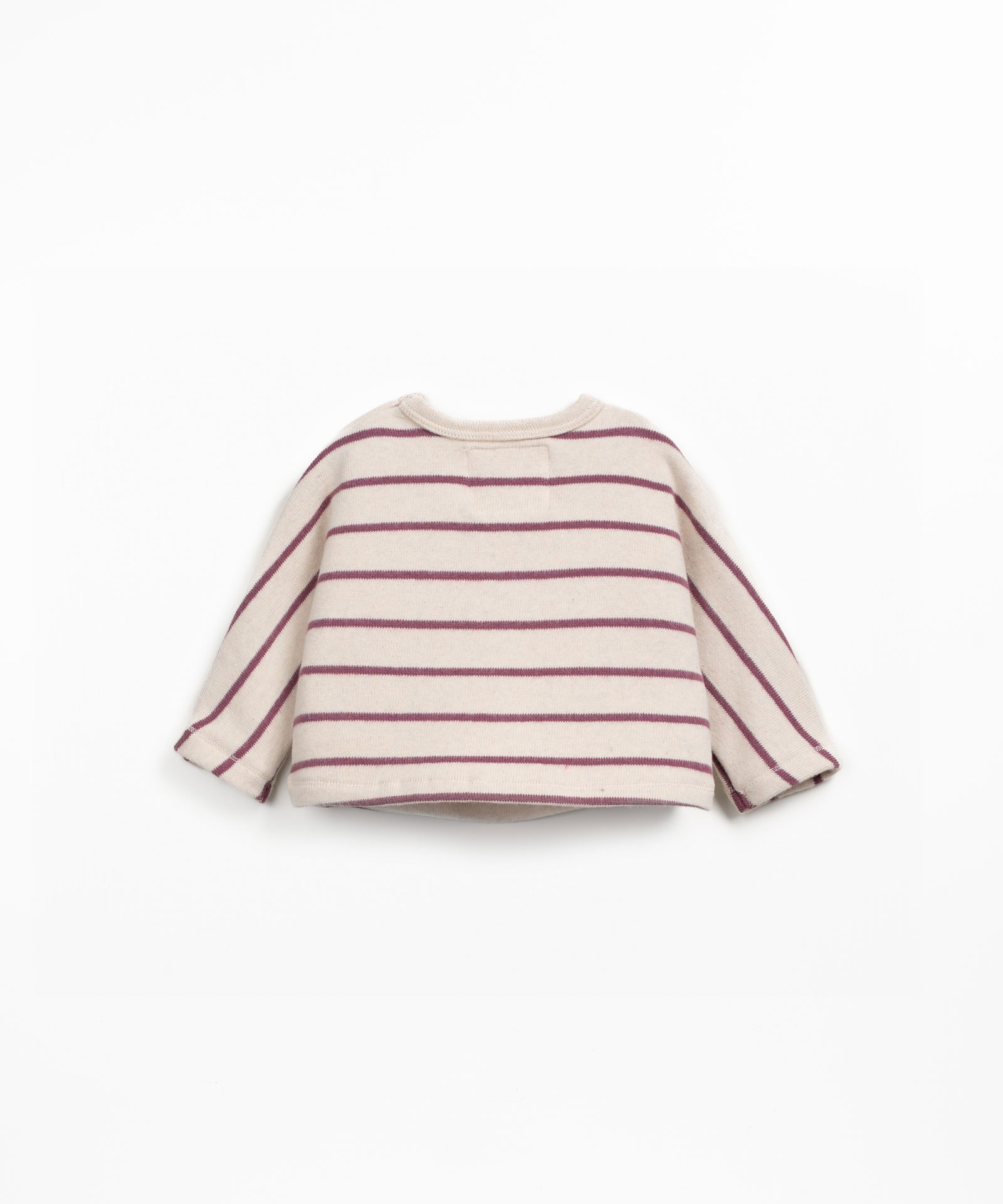 Knit sweater with a blend of natural fibers and recycled cotton