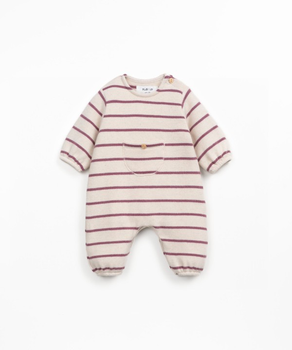 Macac�o de malha �s riscas 