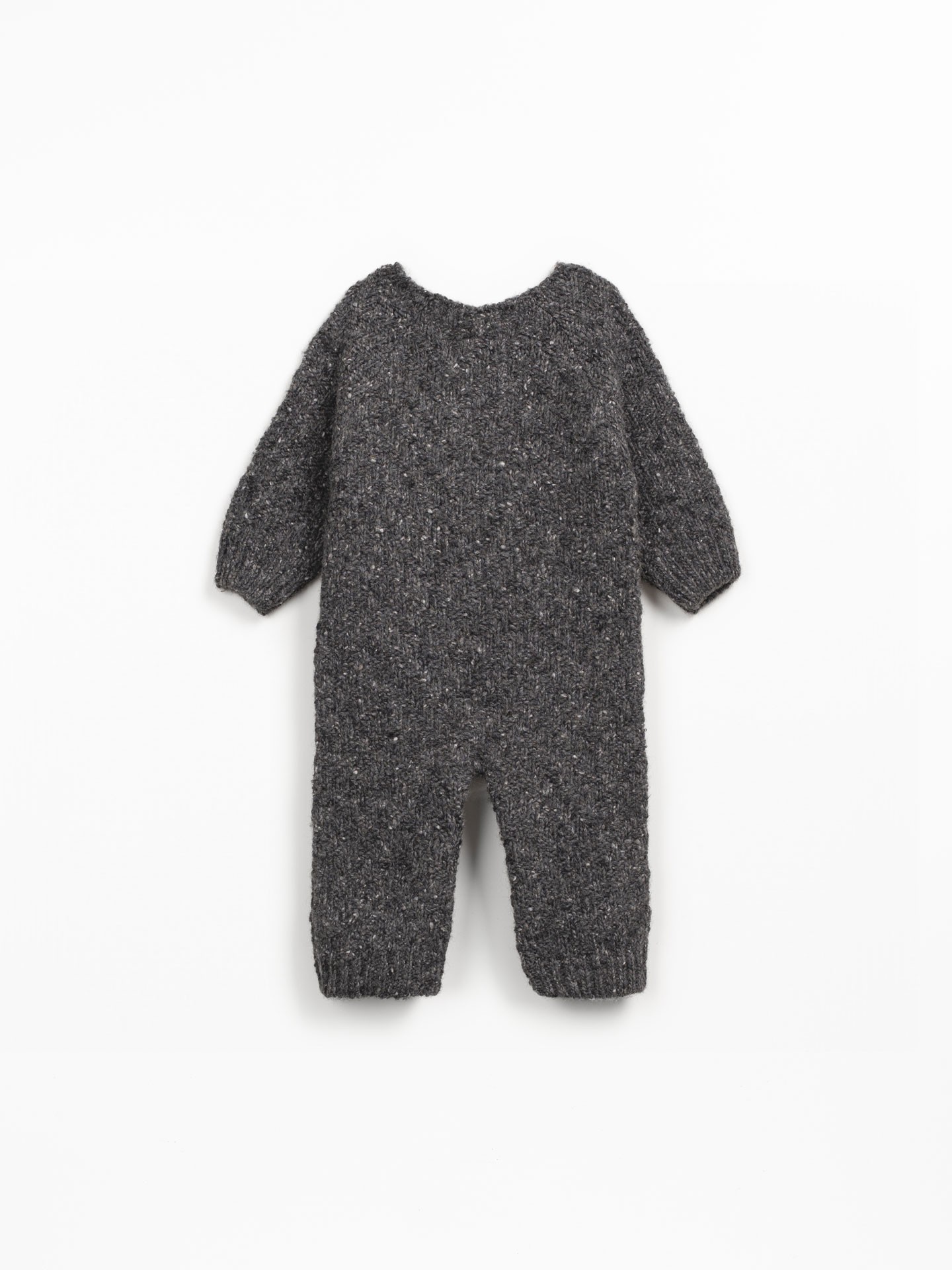 Macacão com fibras recicladas