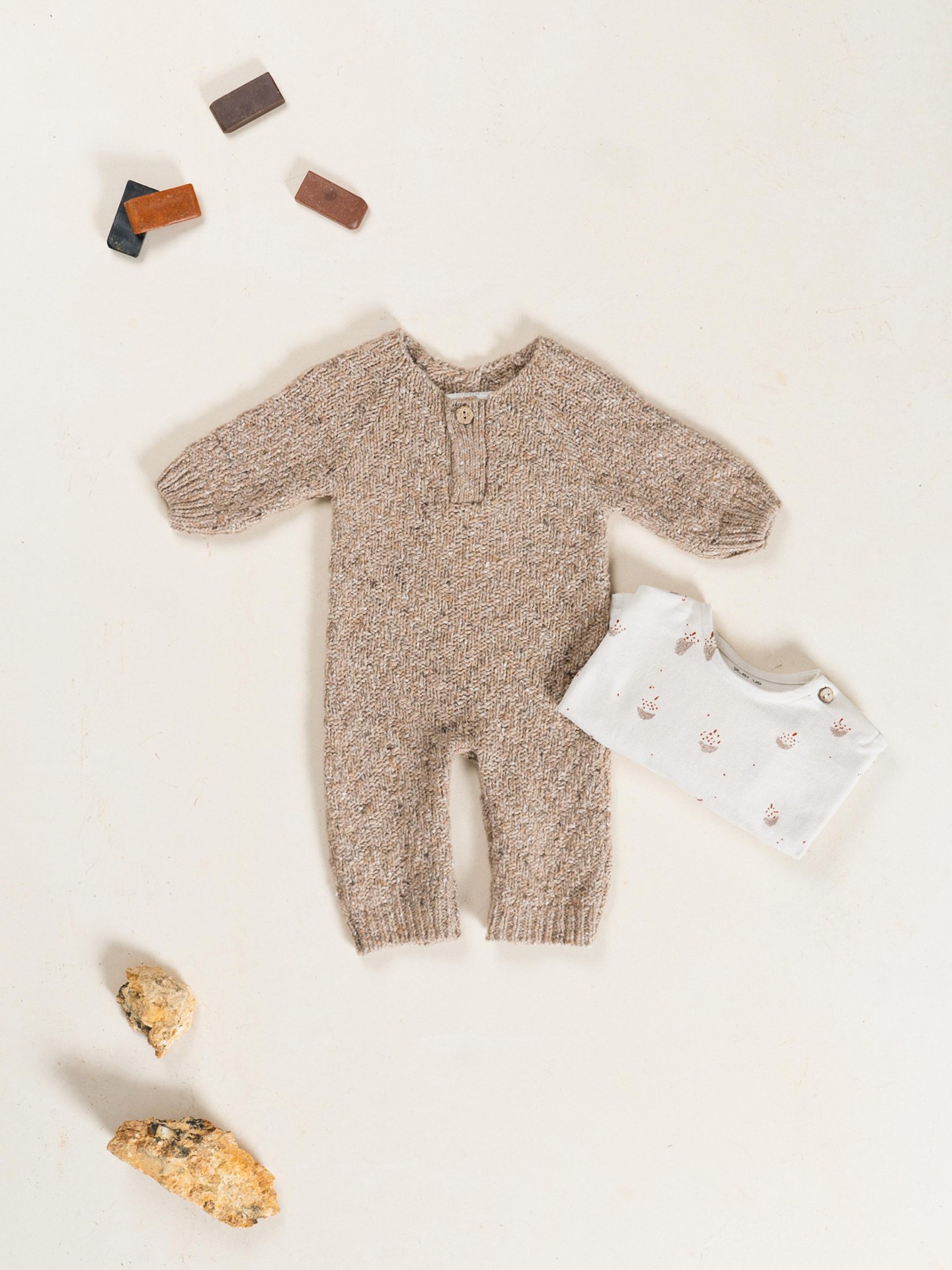 Macacão com fibras recicladas