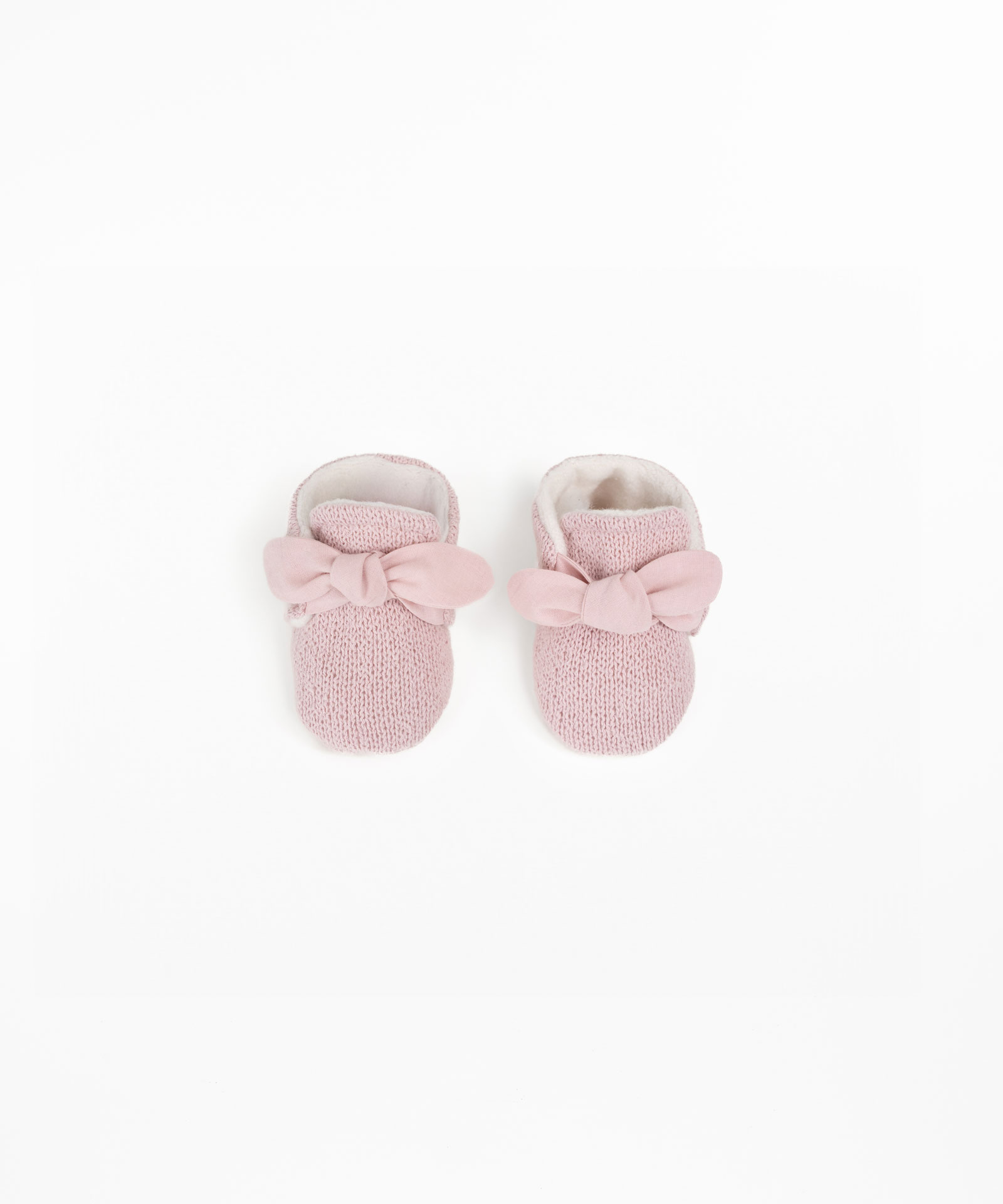 Shoes with fleece lining