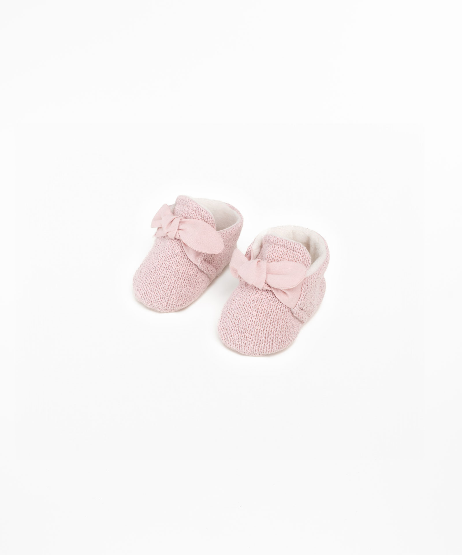 Shoes with fleece lining