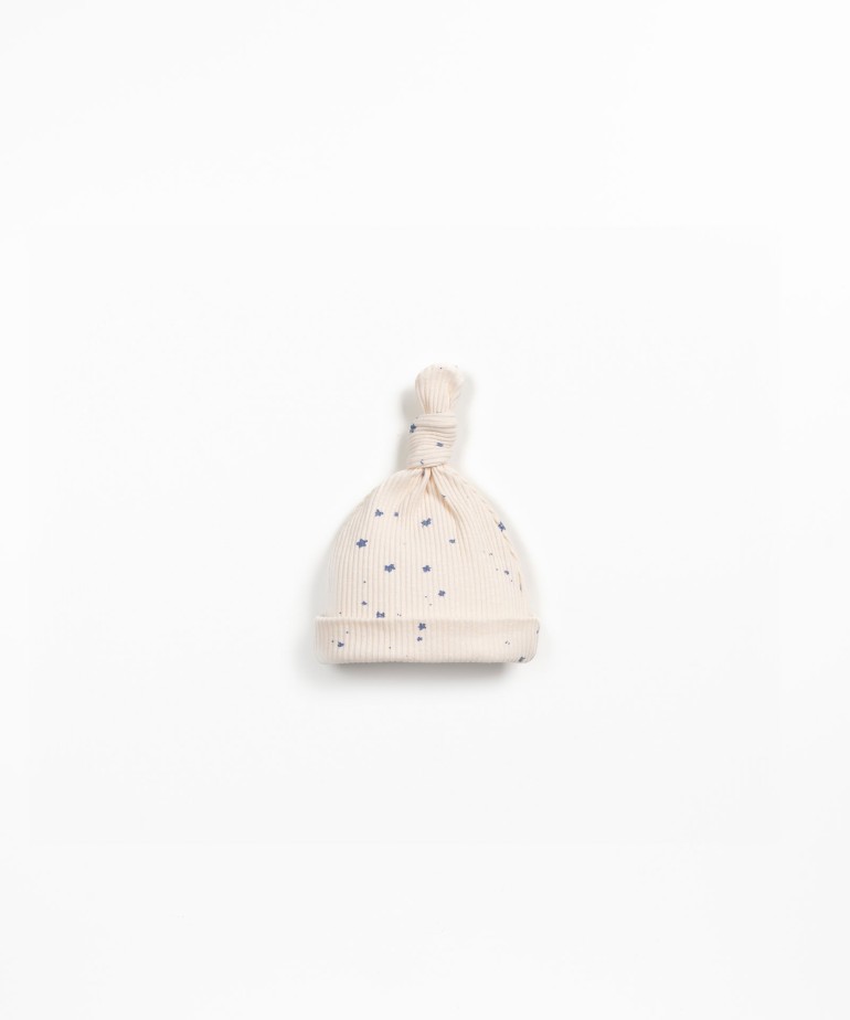 Gorro de punto con estampado de arndanos