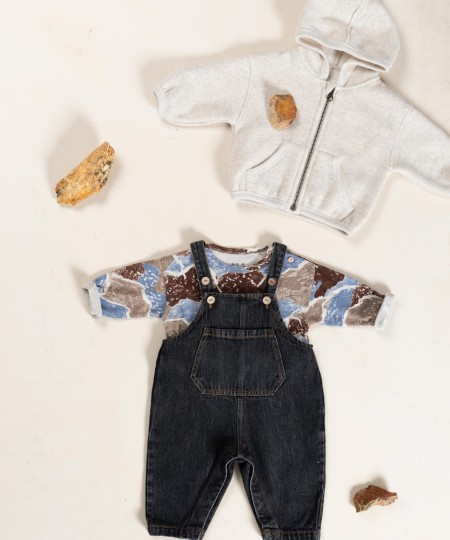 Denim overalls with front pocket
