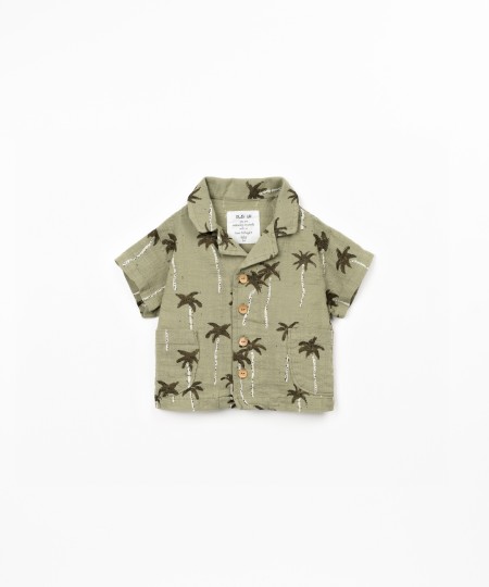 Camicia in cotone biologico con stampa di palme