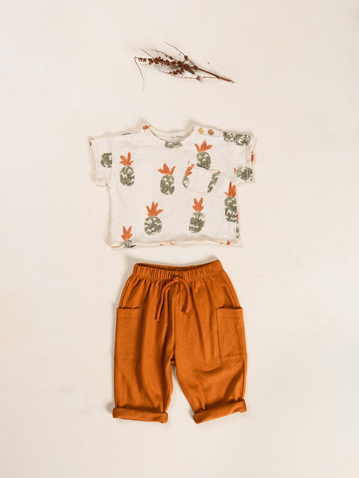 Pantaloni in maglia di cotone biologico e lino