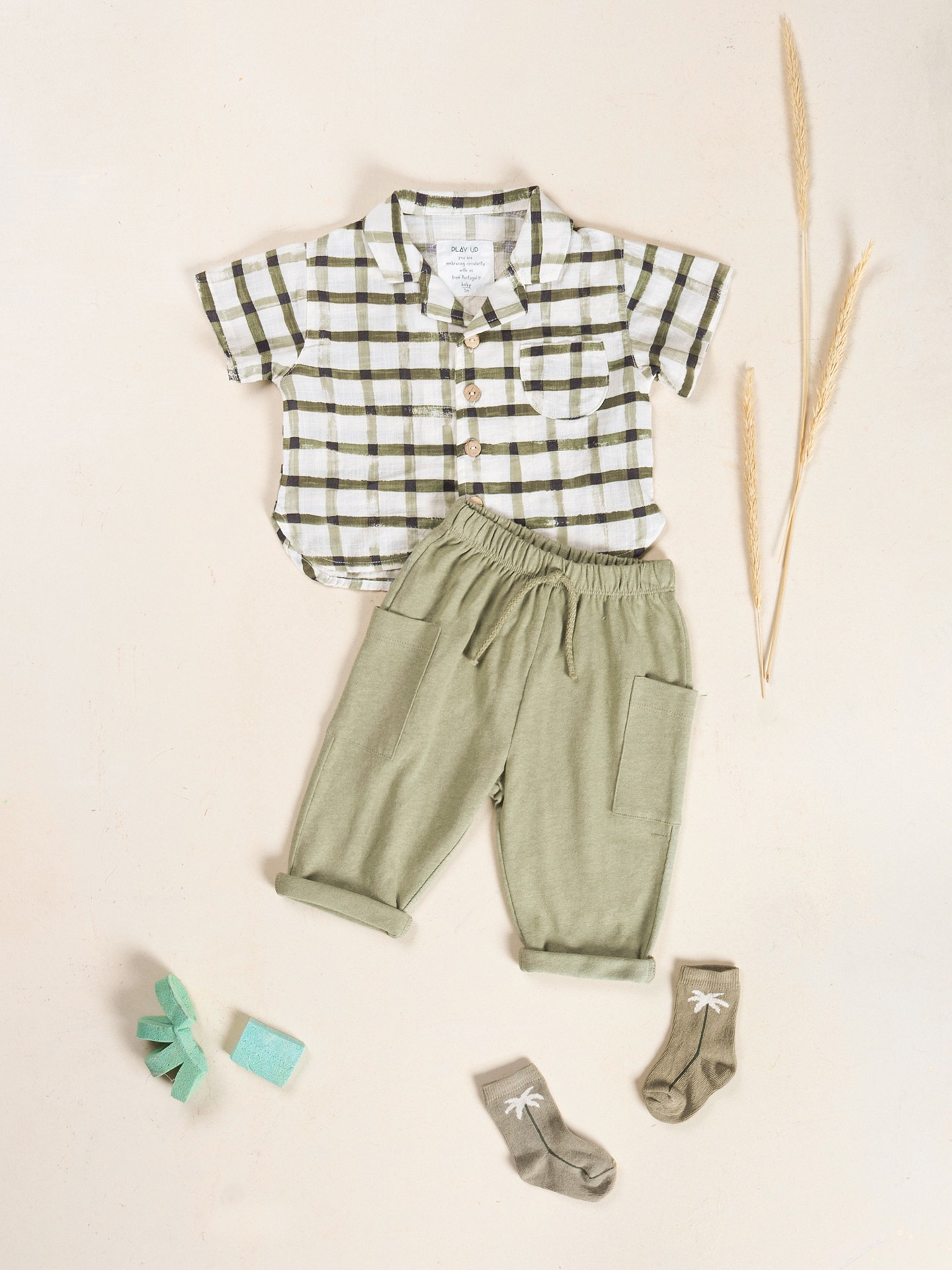 Pantaloni in maglia di cotone biologico e lino