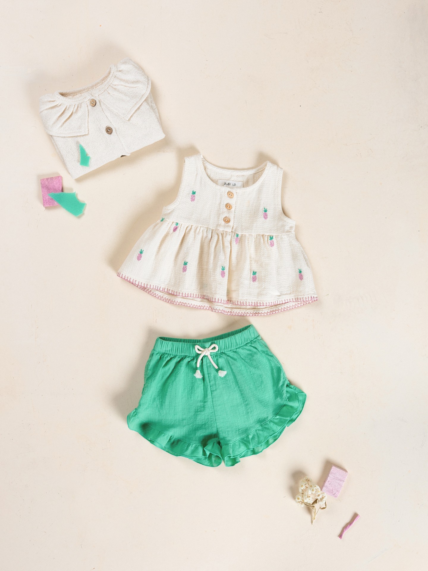 Top con stampa di ananas