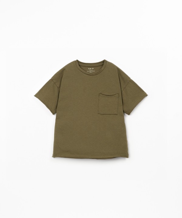 T-shirt with chest pocket