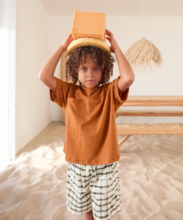 T-shirt in maglia di cotone biologico e lino