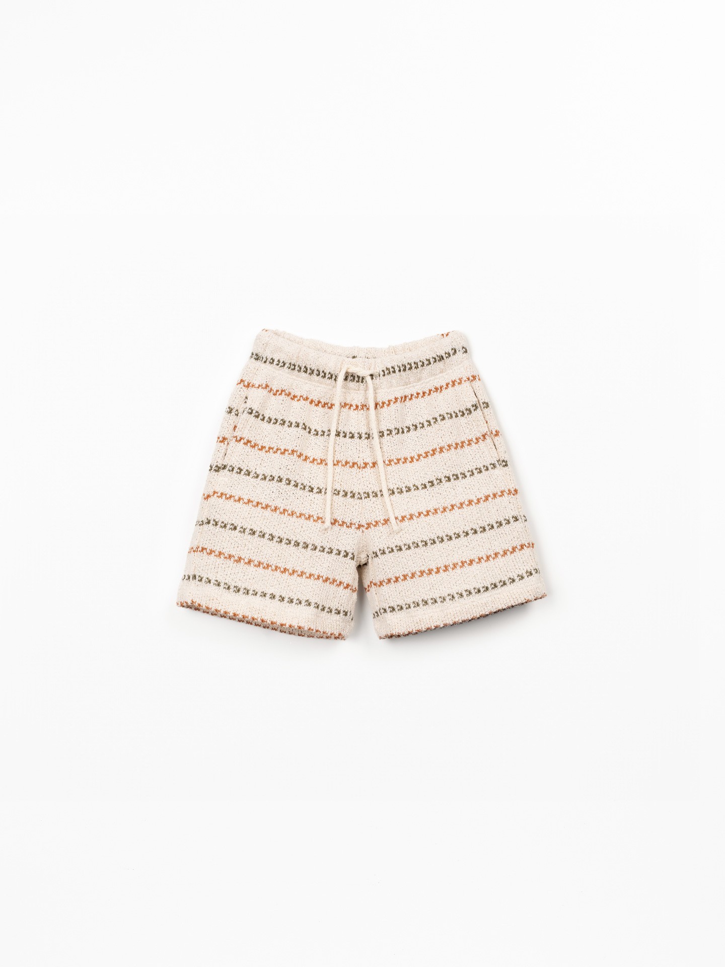Shorts with recycled fibers