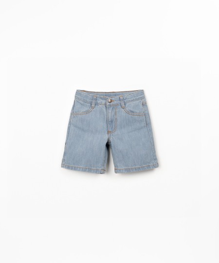 Denim shorts with adjustable waistband