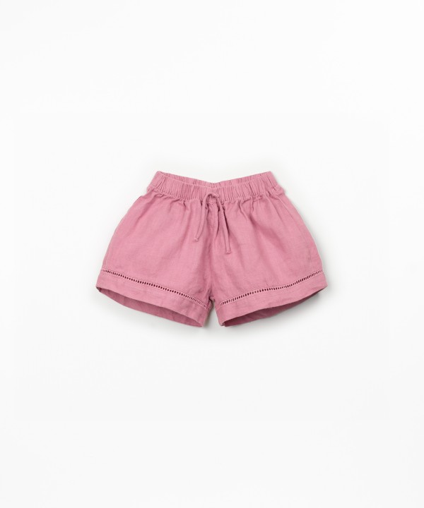 Linen shorts with elastic waistband