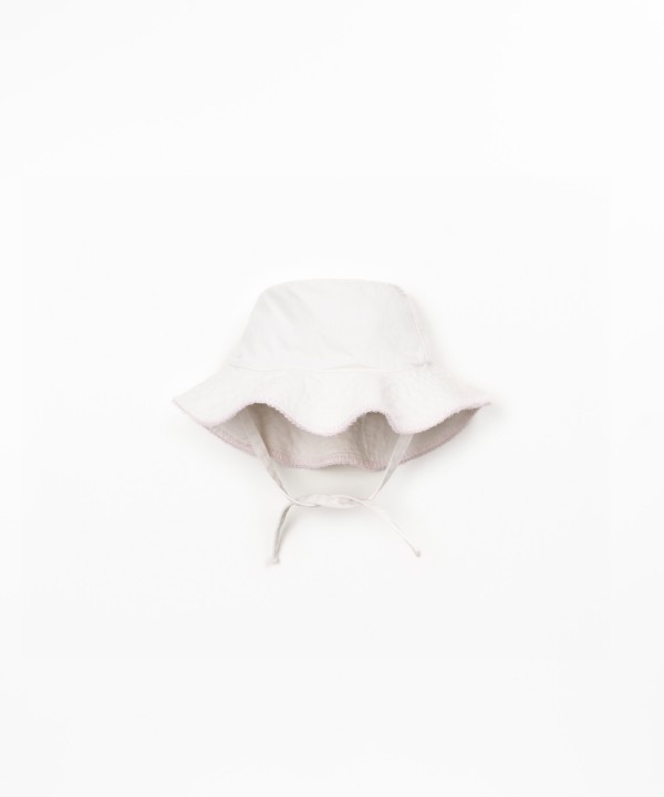 Cotton hat with brim