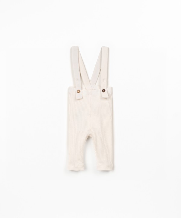 Leggings with adjustable straps