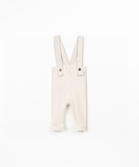 Leggings with adjustable straps