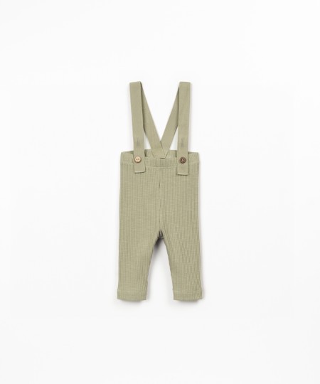 Leggings with adjustable straps