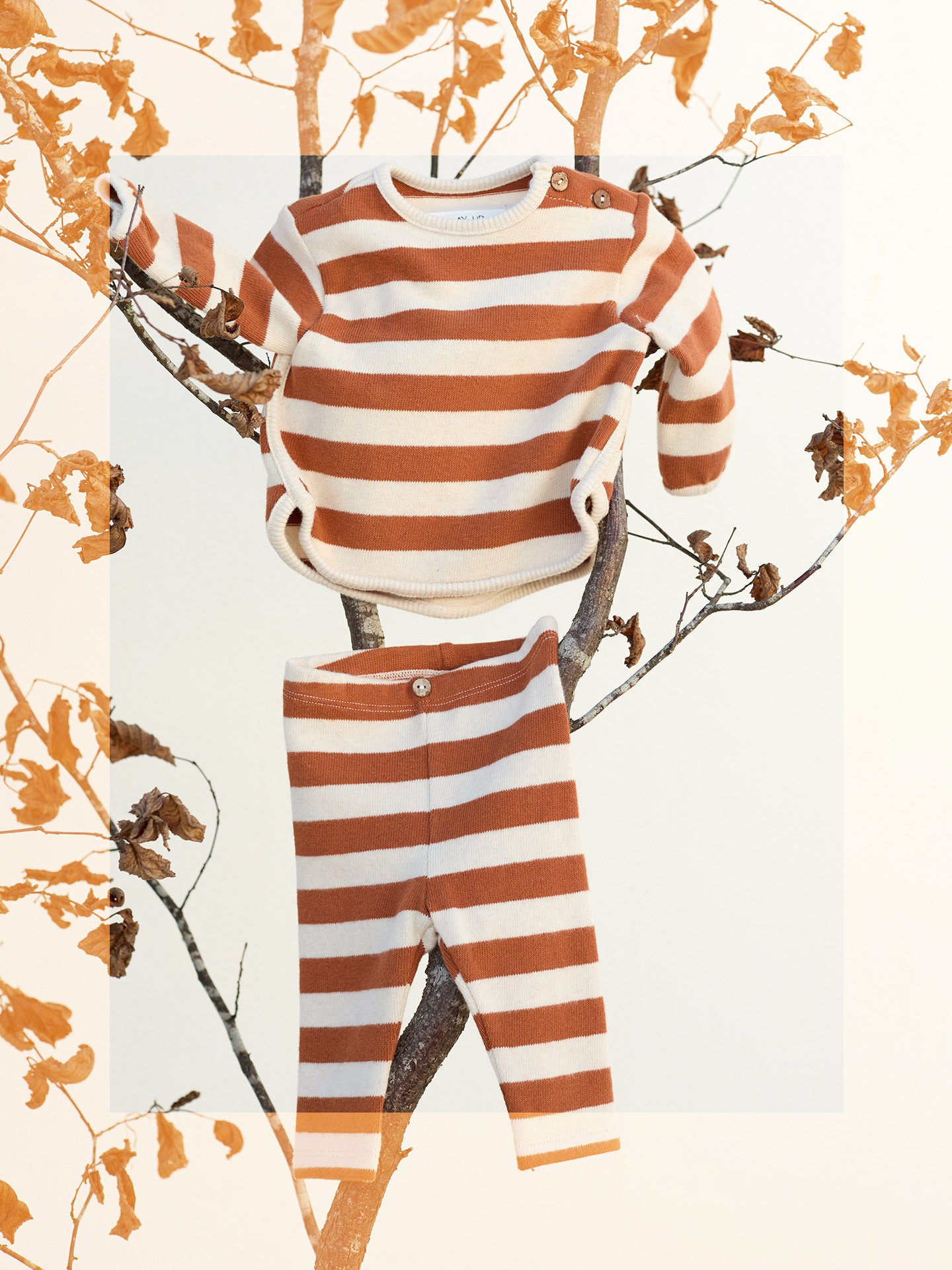 Striped pattern leggings