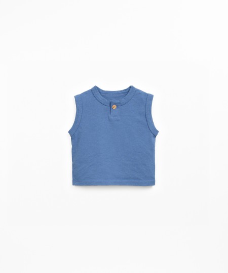 Sleeveless t-shirt in a blend of natural and recycled fibers