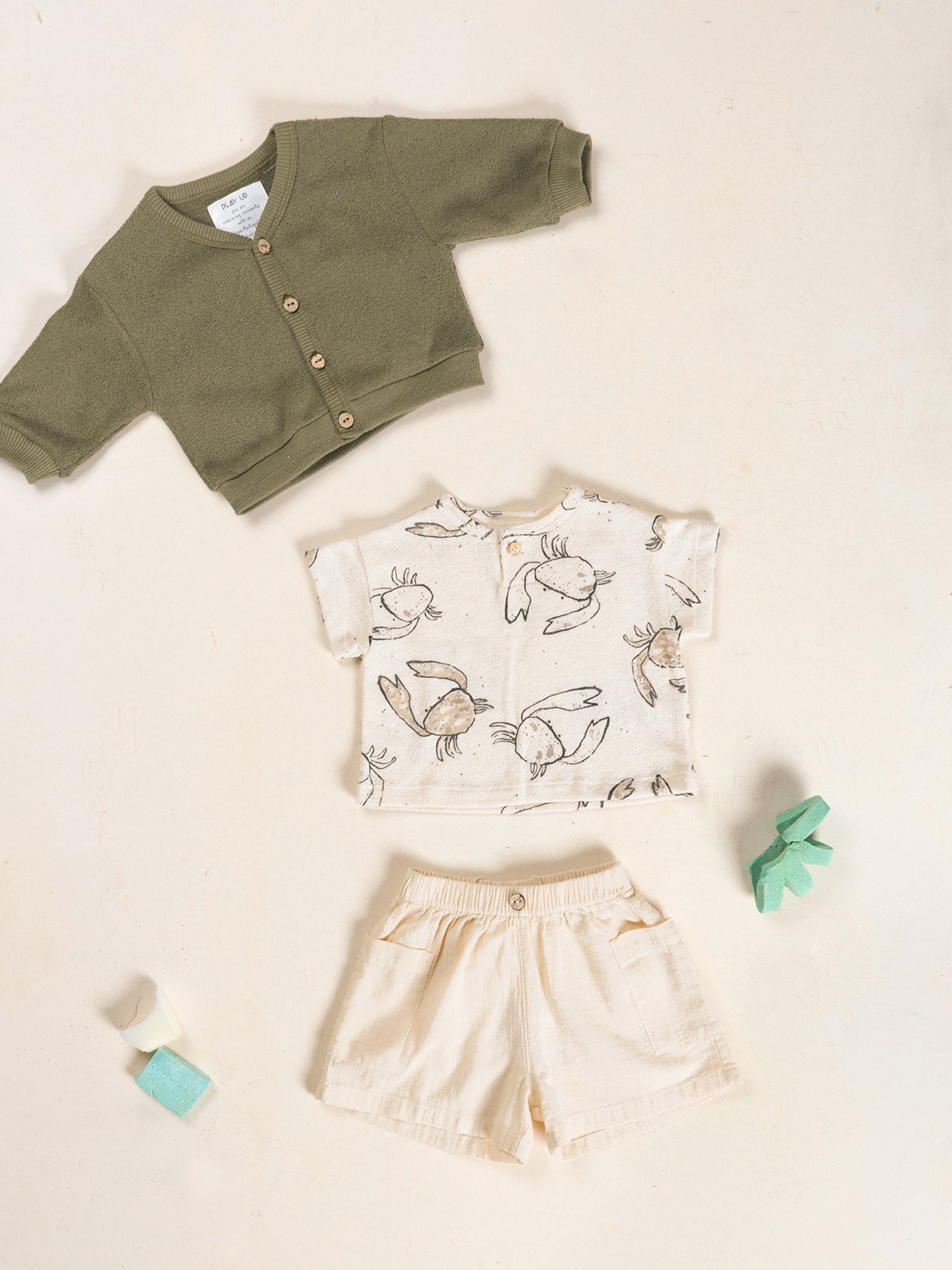 Cardigan in jersey with Re(Play) yarn