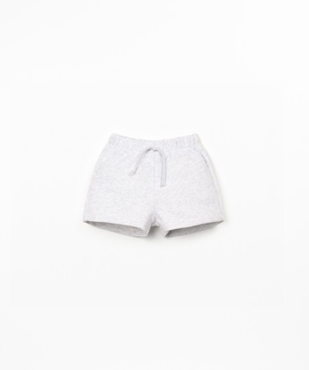 Shorts with elastic waistband