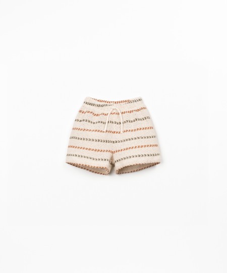 Shorts in recycled and natural fiber blend
