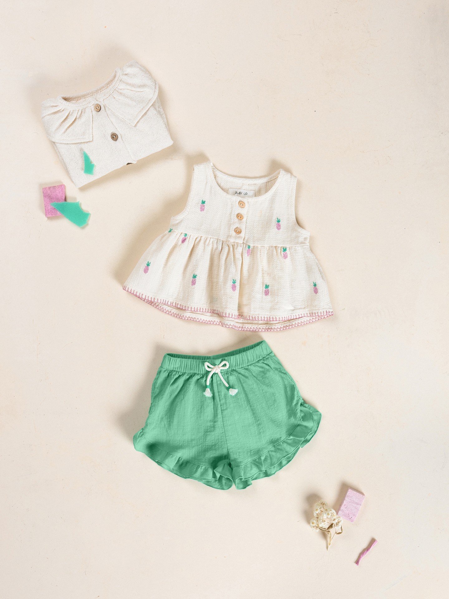 Top con stampa di ananas