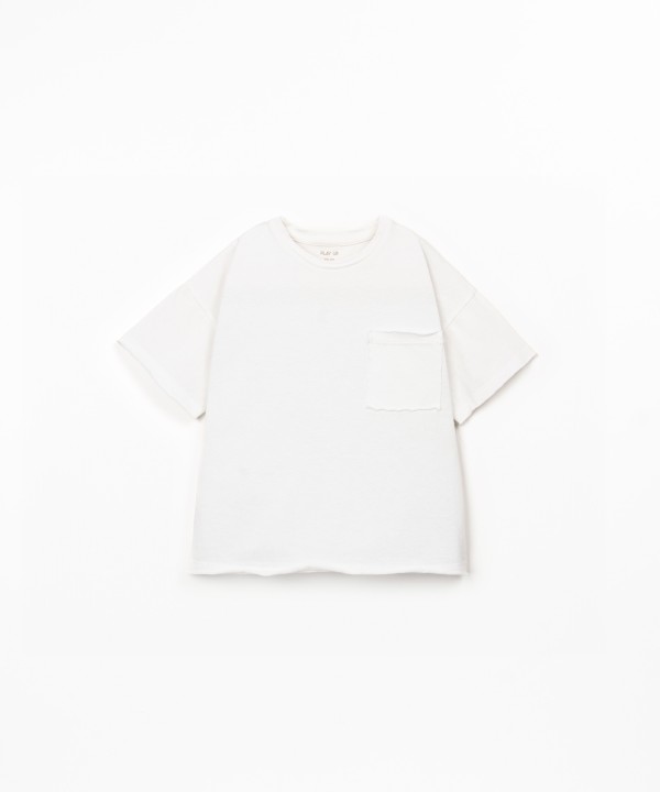 T-shirt with chest pocket