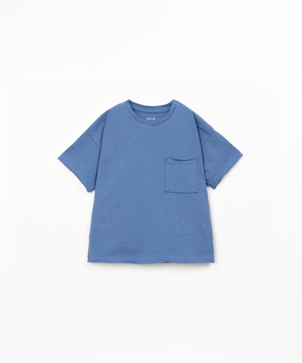 T-shirt with chest pocket