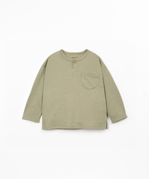 Maglia a maniche lunghe con taschino sul petto