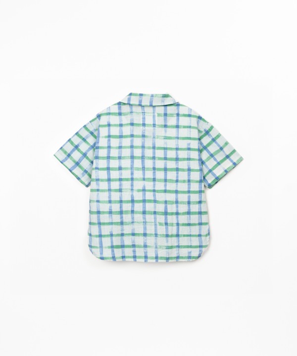 Shirt with printed fabric