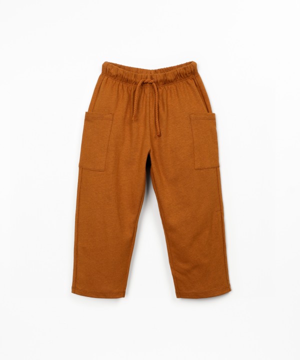 Trousers in organic cotton and linen blend
