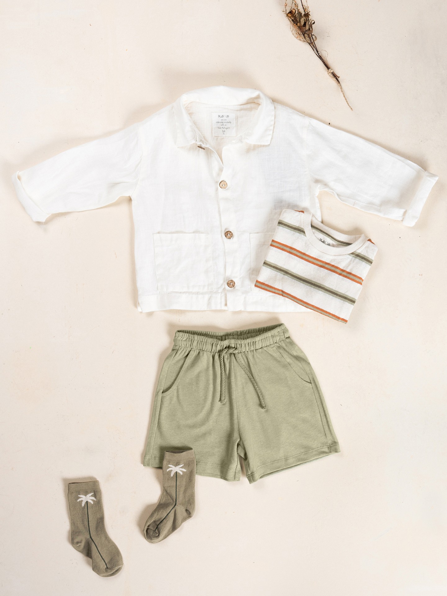 Shorts in maglia con lino