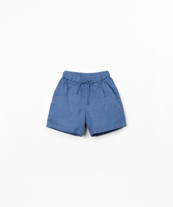 Linen shorts with adjustable belt