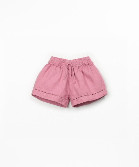 Linen shorts with elastic waistband