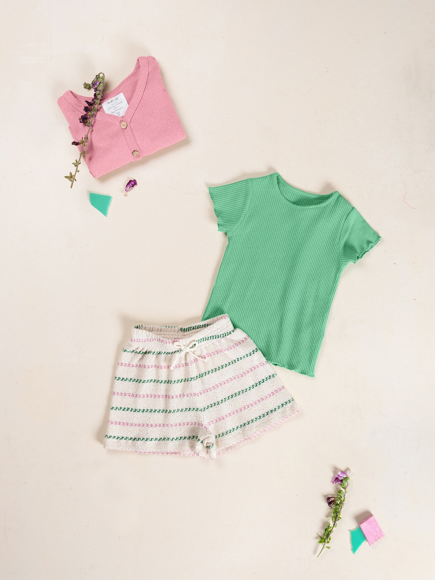 Shorts with Re(Play) yarn and striped pattern