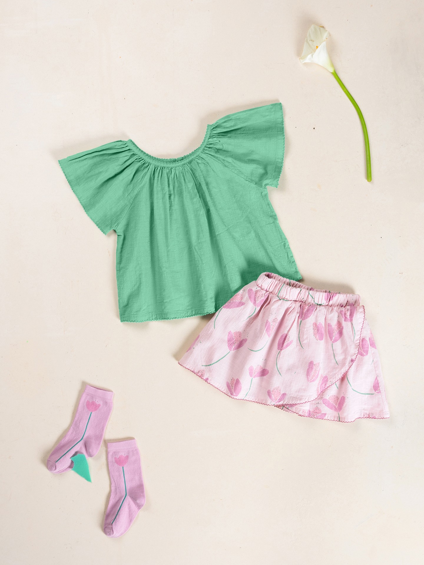 Gonna pantaloncino in cotone biologico con stampa di tulipani