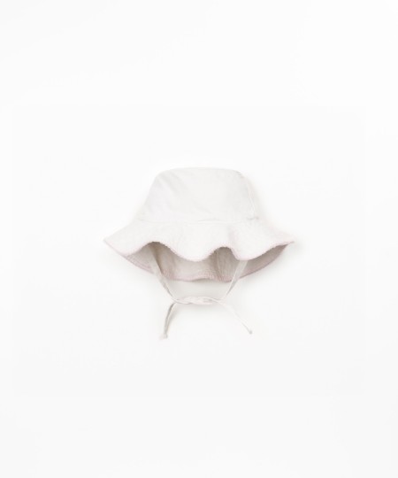Cotton hat with brim