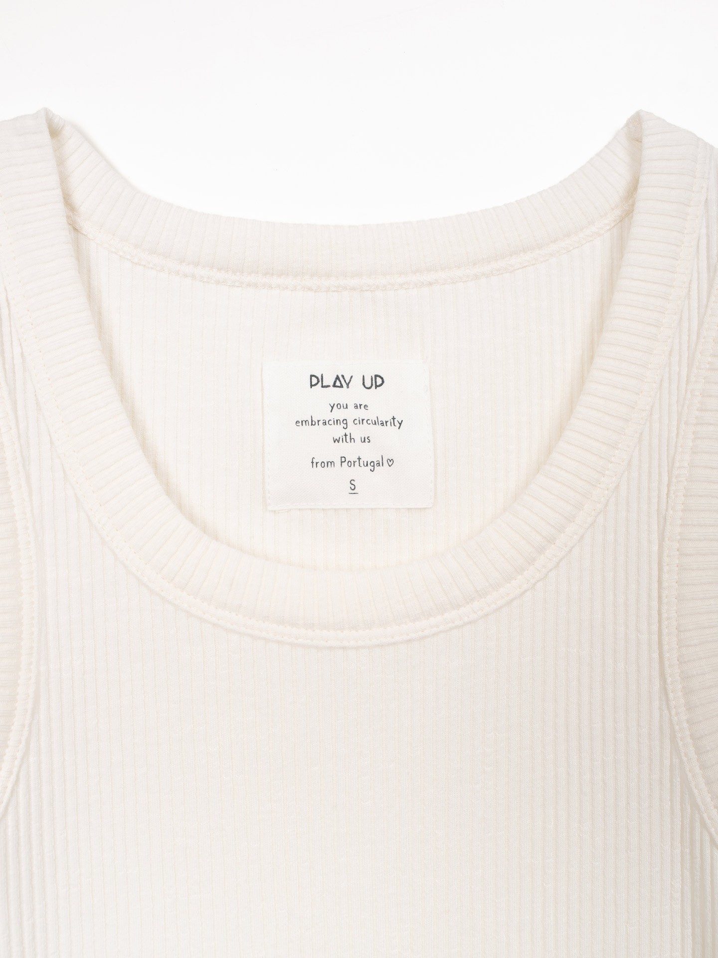 Top sem mangas em malha canelada