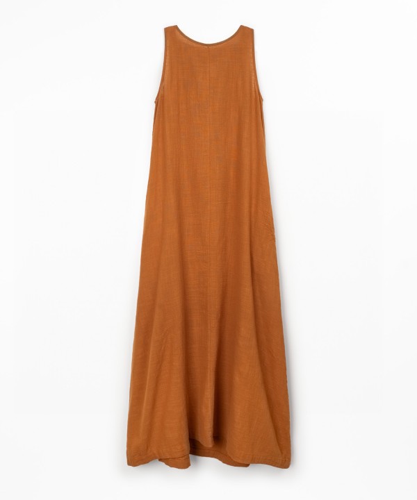Long sleeveless dress in organic cotton