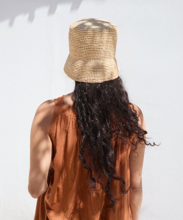 Long sleeveless dress in organic cotton