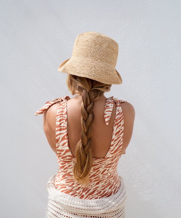 Swimsuit with adjustable straps